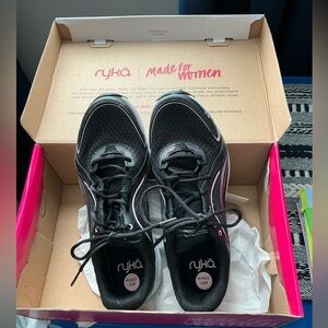 Ryka Sky Walk walking shoes NIB